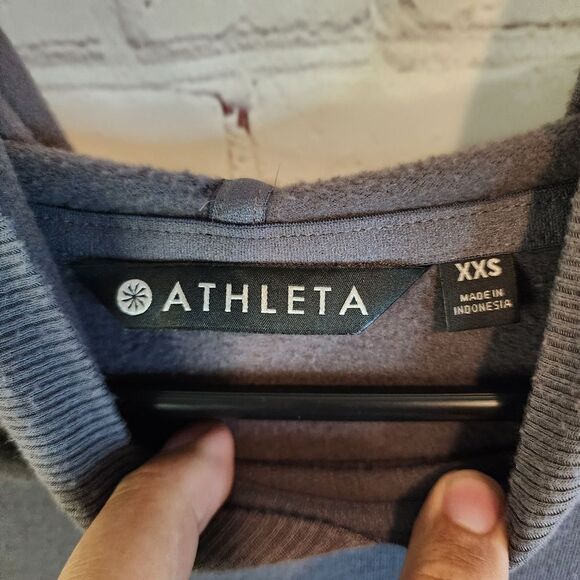 Women's Athleta sweatshirt hoodie, size XXS - Picture 3 of 5